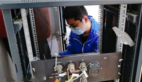 致敬全国科技工作者日 河北地震科技工作者以通讯设备修理当好人民的守夜人